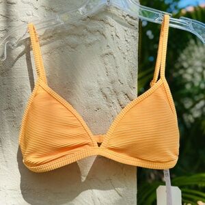 🌺🌺 BILLABONG 🌺🌺 Tanlines Ceci Triangle Bikini Swim Top